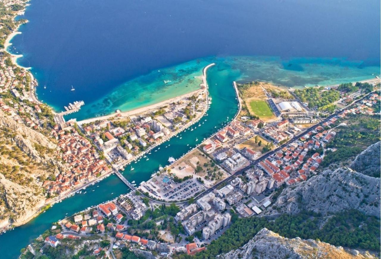 Sandy Beach Apartment Omiš Kültér fotó