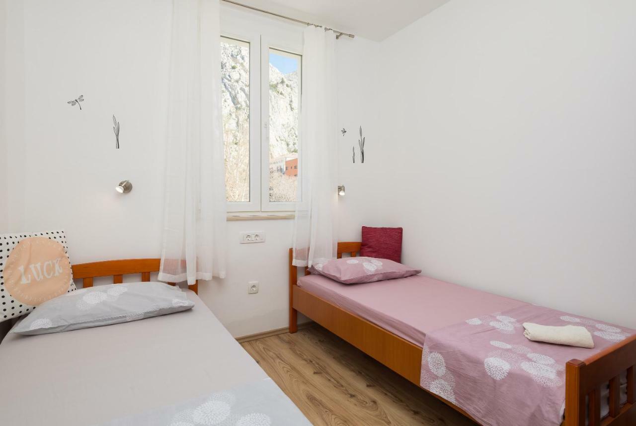 Sandy Beach Apartment Omiš Kültér fotó